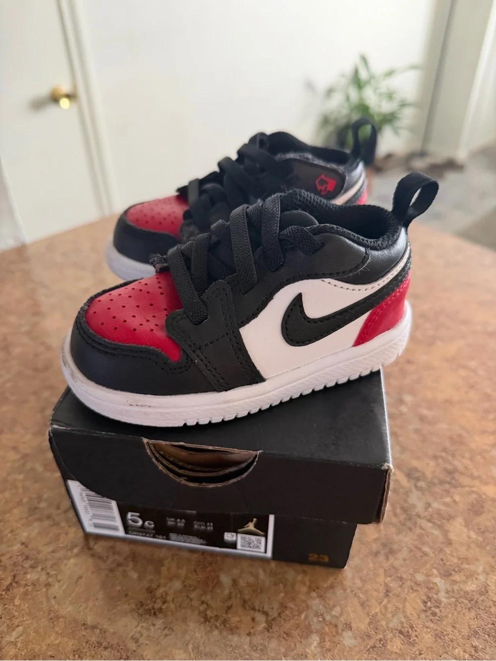 Kids Jordan 1s